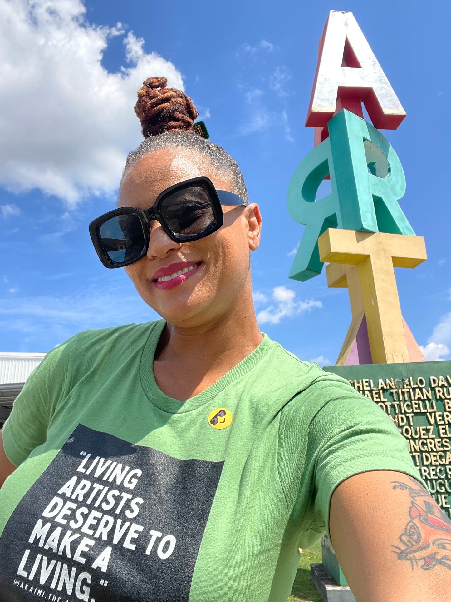 Living Artists Unisex t-shirt